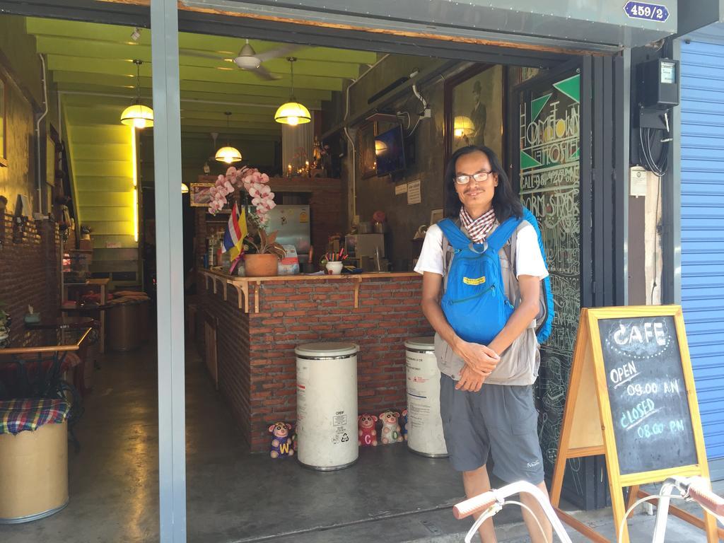 Hometown Hostel Samut Songkhram Exterior foto